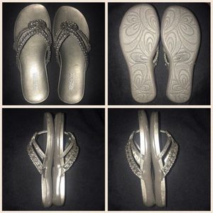 New Kenneth Cole Sandals